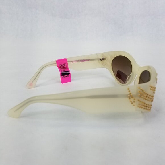 Betsey Johnson Sunglasses Pearlized White Plastic Cat Eye Gold Studs Size Small - Picture 8 of 14